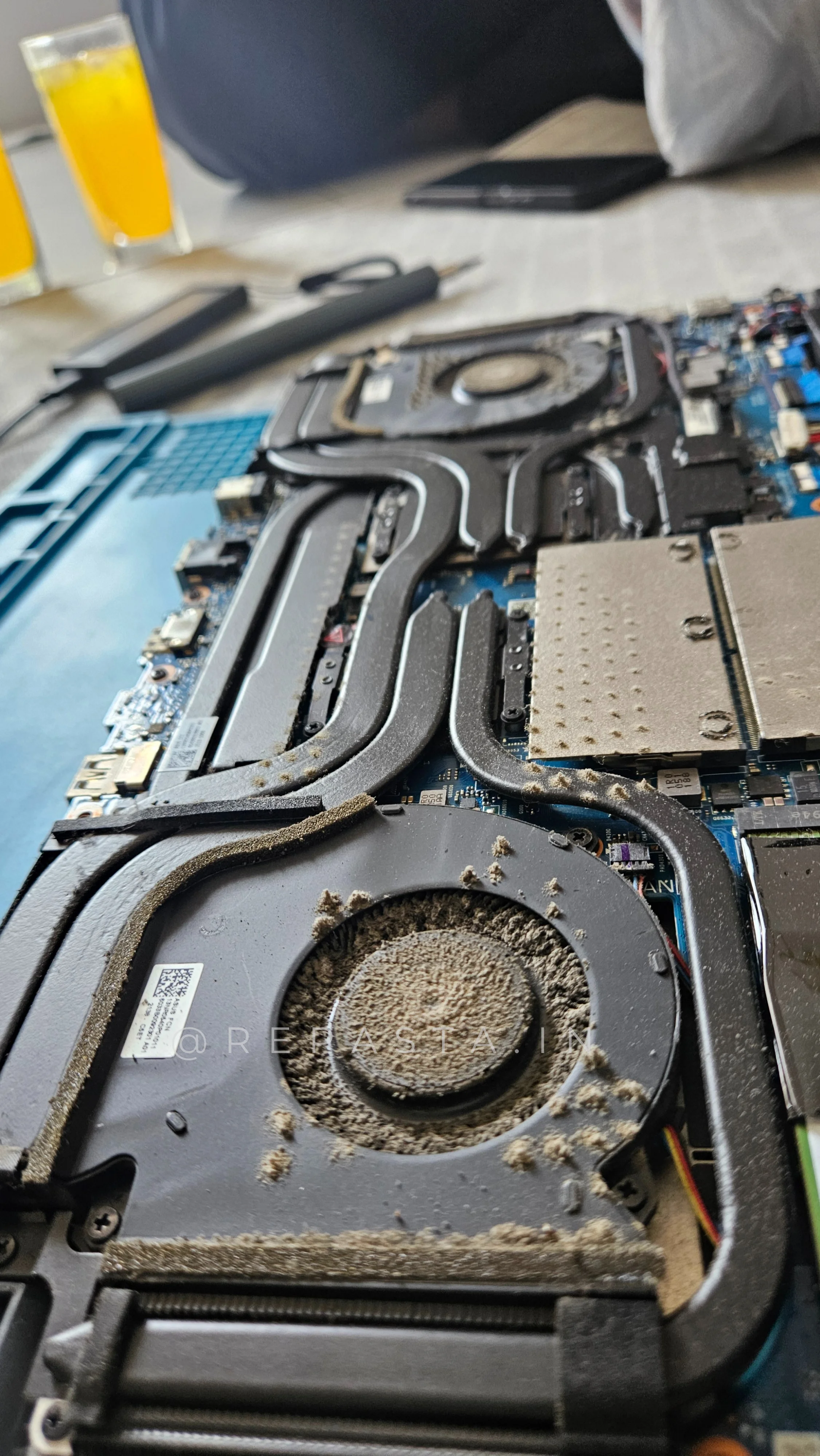 Deepclean Laptop Gaming — Before
